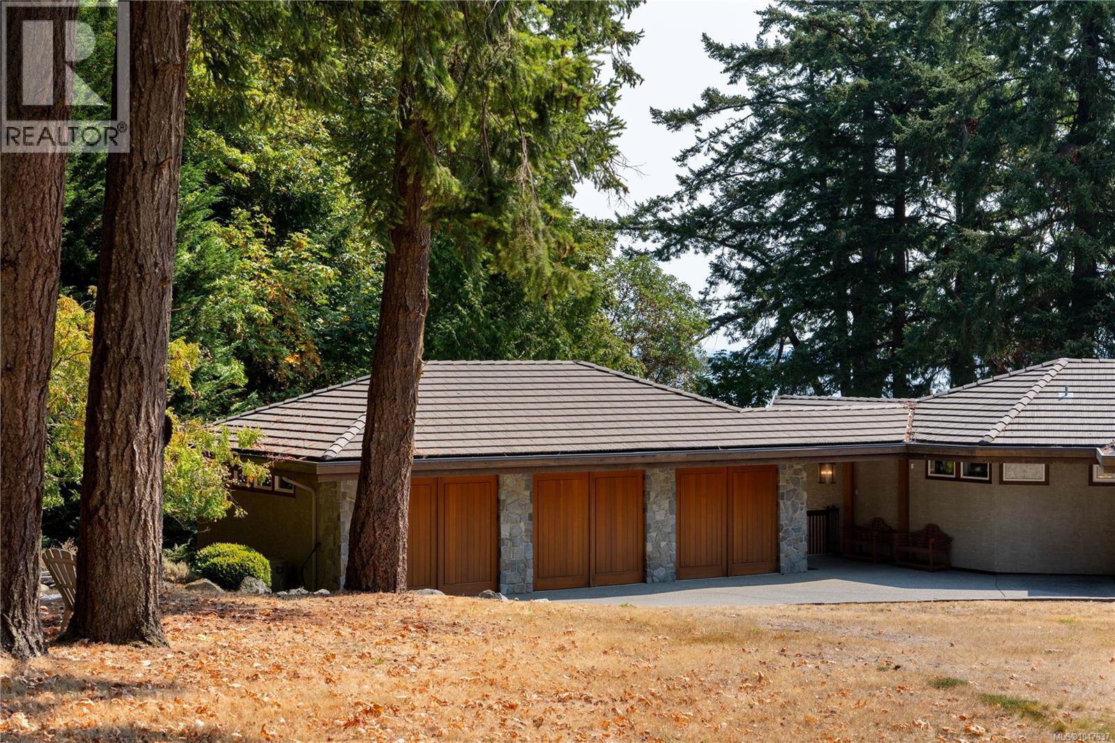 466 Meredith Rd - Image 50