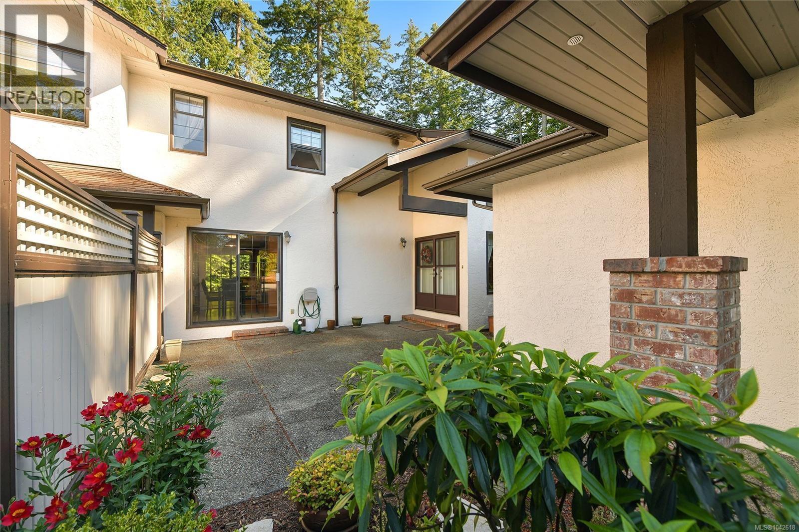 Property for sale at 3 4631 Lochside Dr