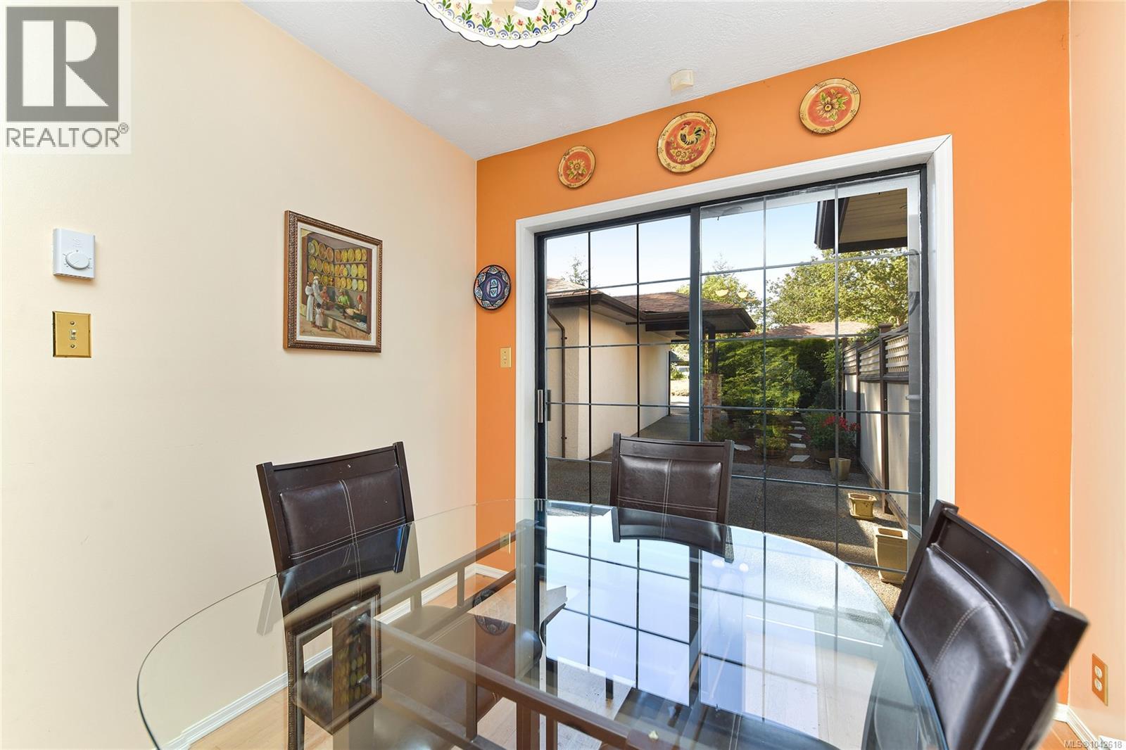 3 4631 Lochside Drive, Saanich