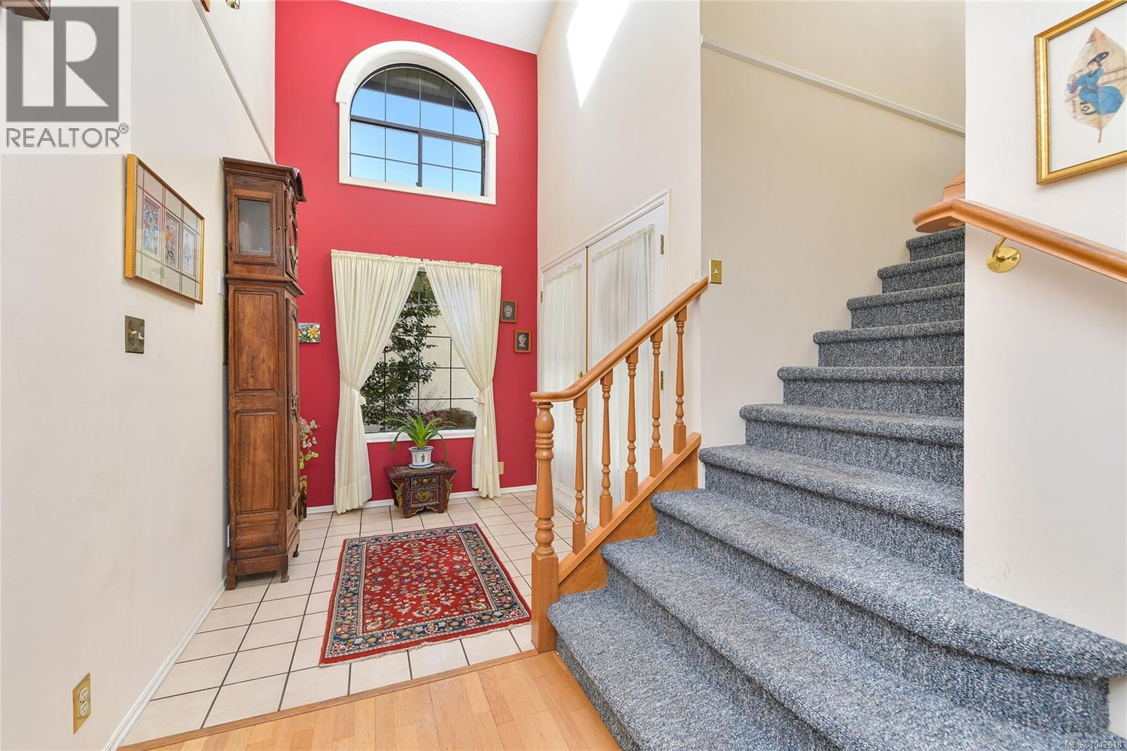 3 4631 Lochside Drive, Saanich