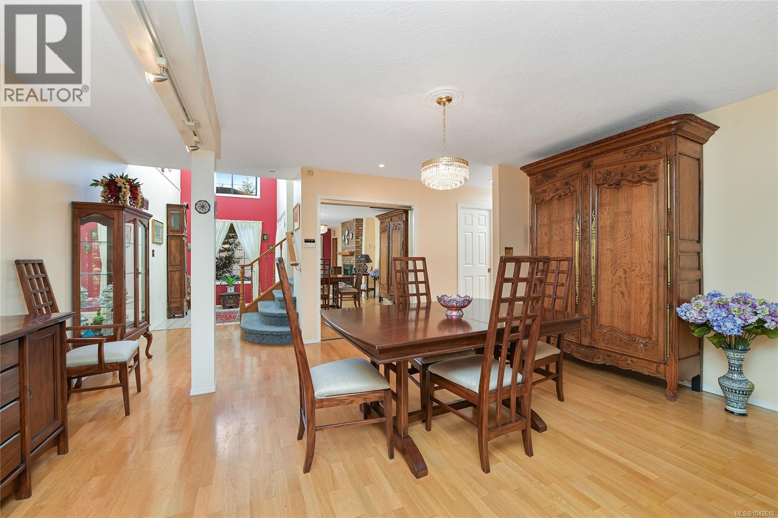 3 4631 Lochside Drive, Saanich