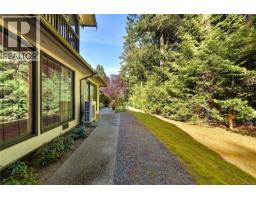 3 4631 Lochside Dr, Saanich, BC V8Y2S9 Photo 30
