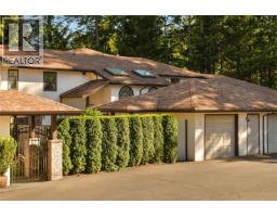 3 4631 Lochside Dr, Saanich, BC V8Y2S9 Photo 36