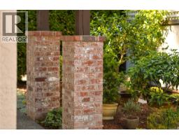 3 4631 Lochside Dr, Saanich, BC V8Y2S9 Photo 46
