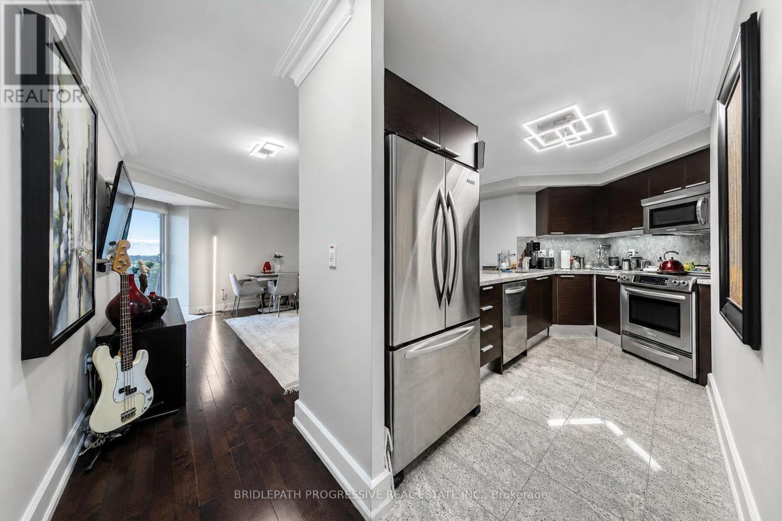 #307 650 SHEPPARD AVENUE E - 10