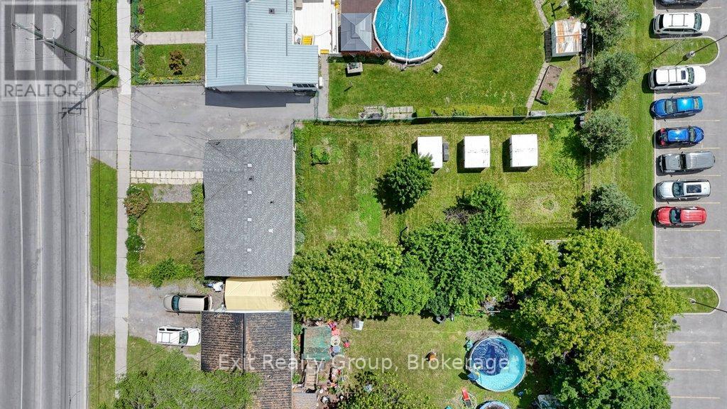 244 WELLER AVENUE - Image 36