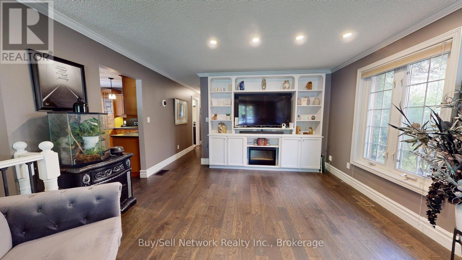 2504 IDYLLWOOD CRESCENT - 6