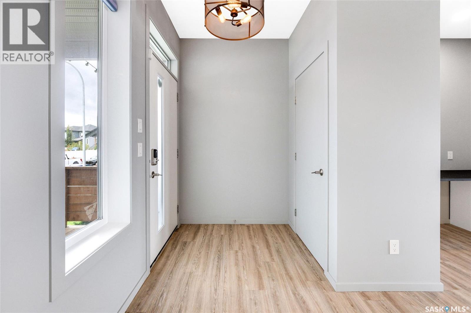 342 Kenaschuk LANE - 2