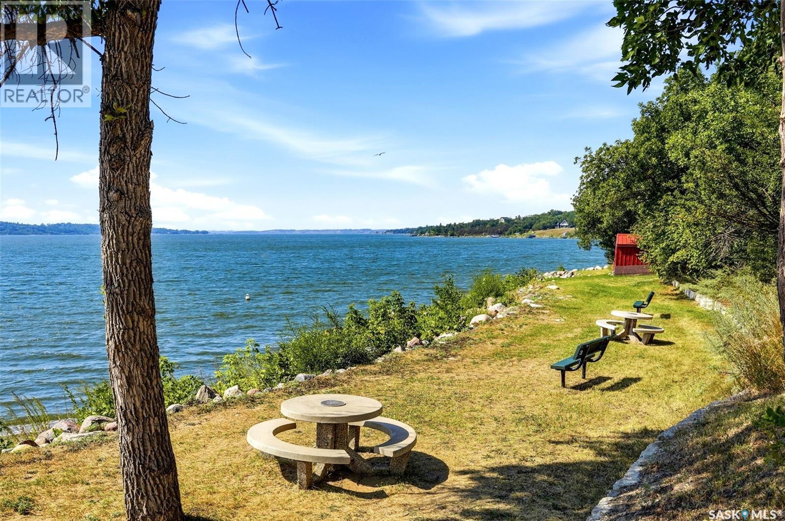 514 Idylewylde AVENUE - 40