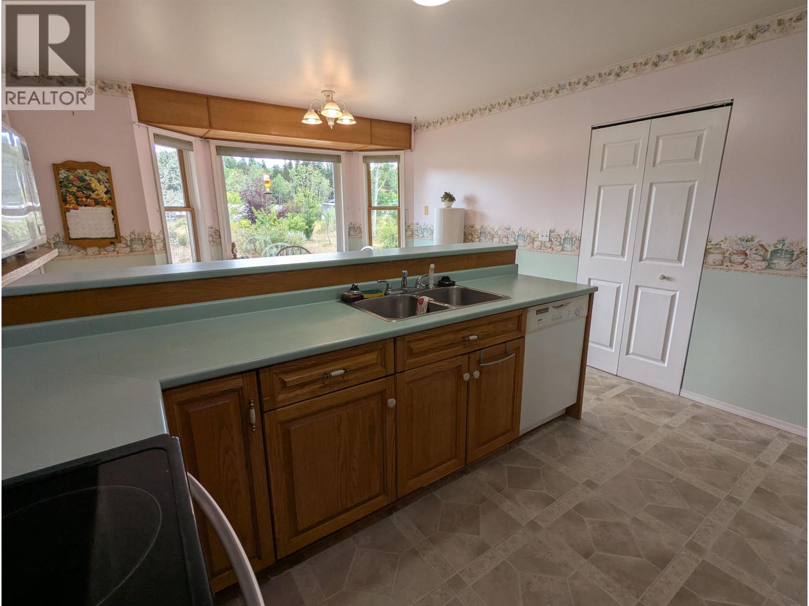 1289 COTTONWOOD Street, Telkwa