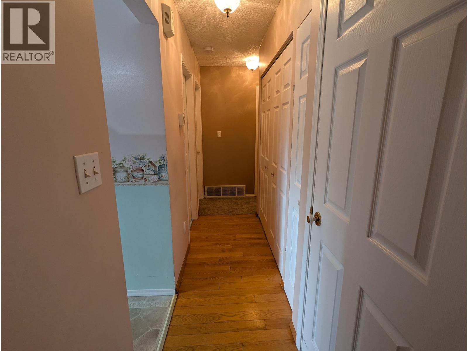 1289 COTTONWOOD Street, Telkwa