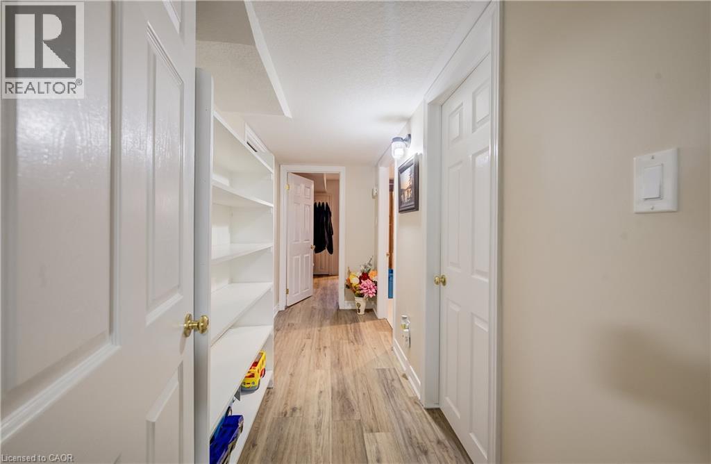 16 STEED Court - Image 25