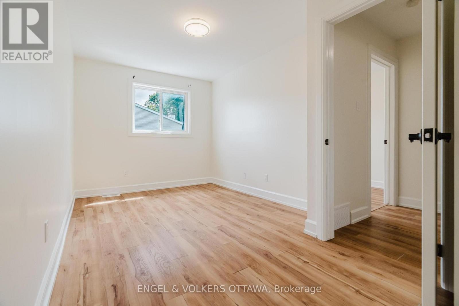 8 ALMOND LANE - 21
