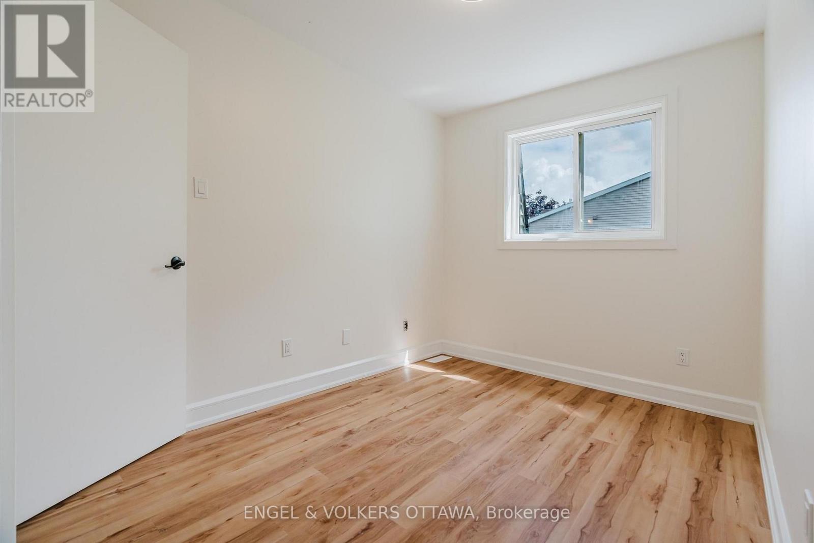 8 ALMOND LANE - Image 23