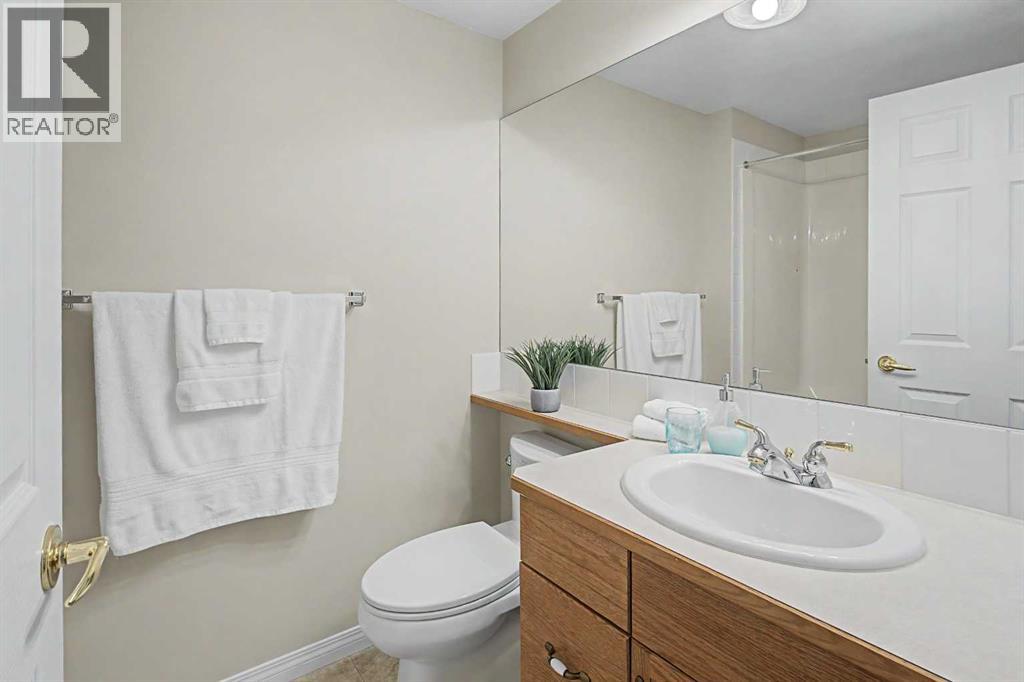 205, 15 Everstone Drive SW, Evergreen, Calgary photo 5
