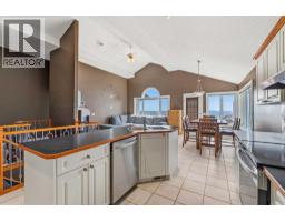 4pc Bathroom - 215 Rocky Ridge Drive Nw, Calgary, AB T3G4M1 Photo 9
