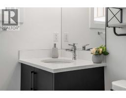 256 Heritage Heights, Cochrane, AB T4C3A7 Photo 23
