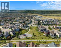 256 Heritage Heights, Cochrane, AB T4C3A7 Photo 44