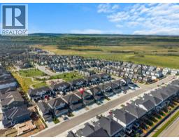 256 Heritage Heights, Cochrane, AB T4C3A7 Photo 41