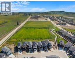256 Heritage Heights, Cochrane, AB T4C3A7 Photo 43