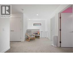 256 Heritage Heights, Cochrane, AB T4C3A7 Photo 17
