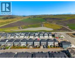 256 Heritage Heights, Cochrane, AB T4C3A7 Photo 42