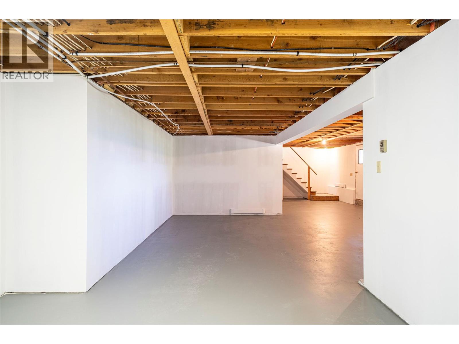 4358 Chamberlaine Road - Image 43