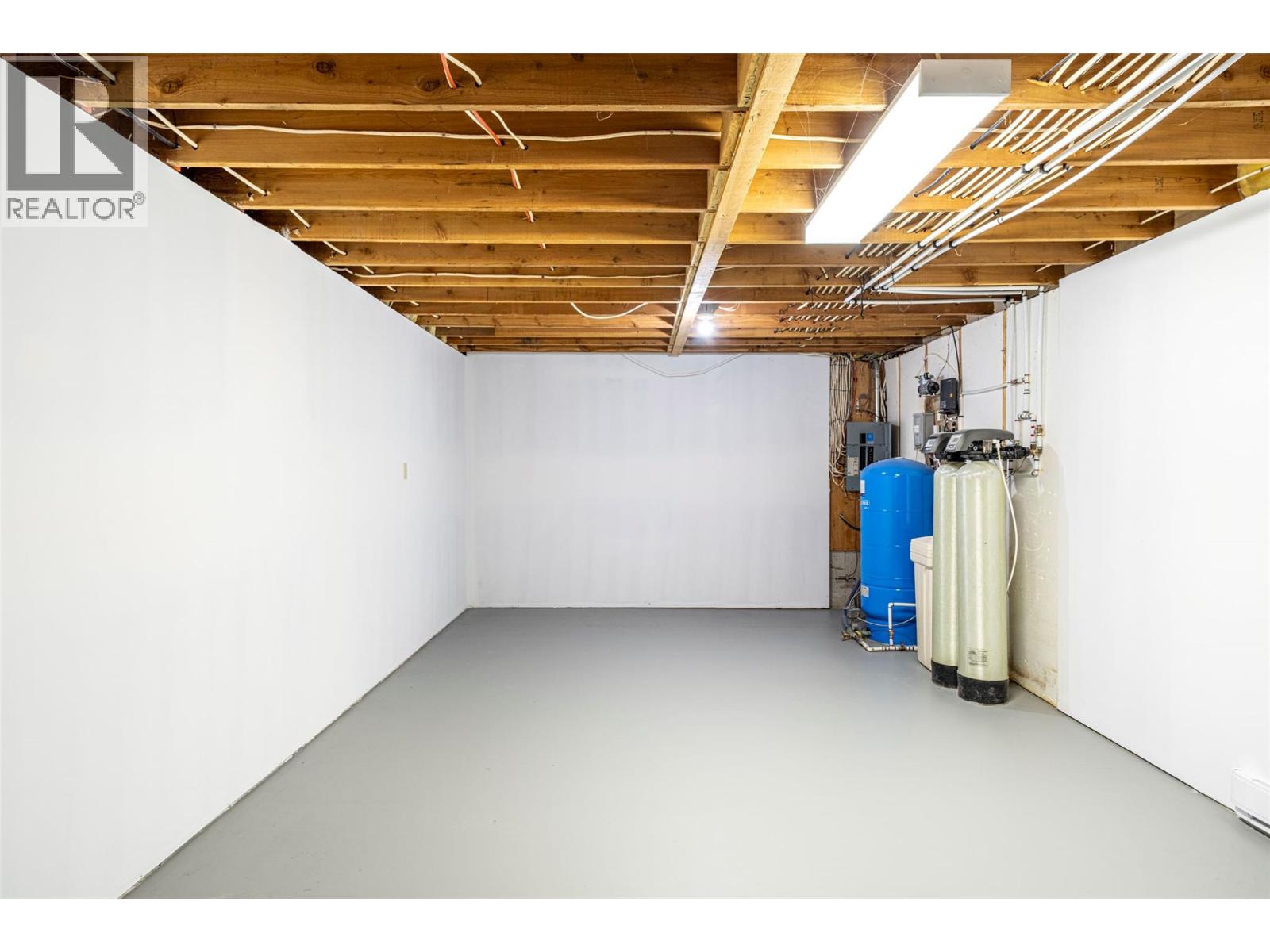 4358 Chamberlaine Road - Image 41