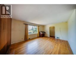 Living room - 664 Forrest Drive, Warfield, BC V1R2H6 Photo 10