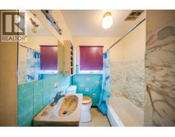 664 Forrest Drive, Warfield, BC V1R2H6 Photo 18