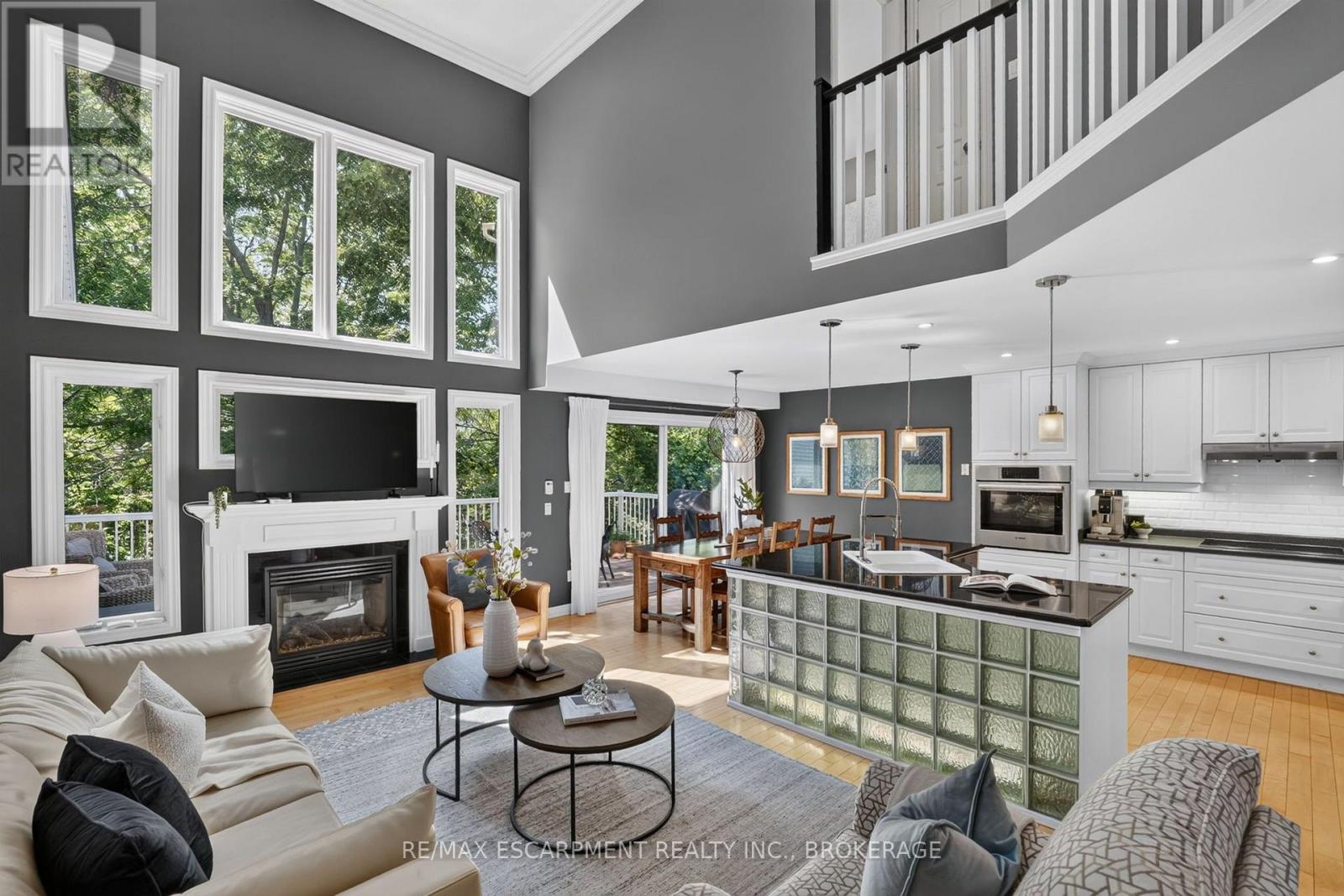 3 BLACK WALNUT COMMON - Image 9