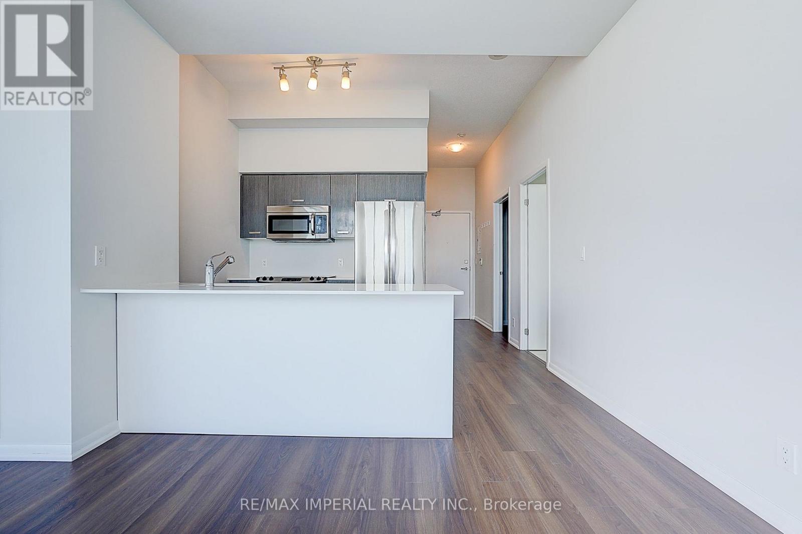 #4903 832 BAY STREET - Image 10