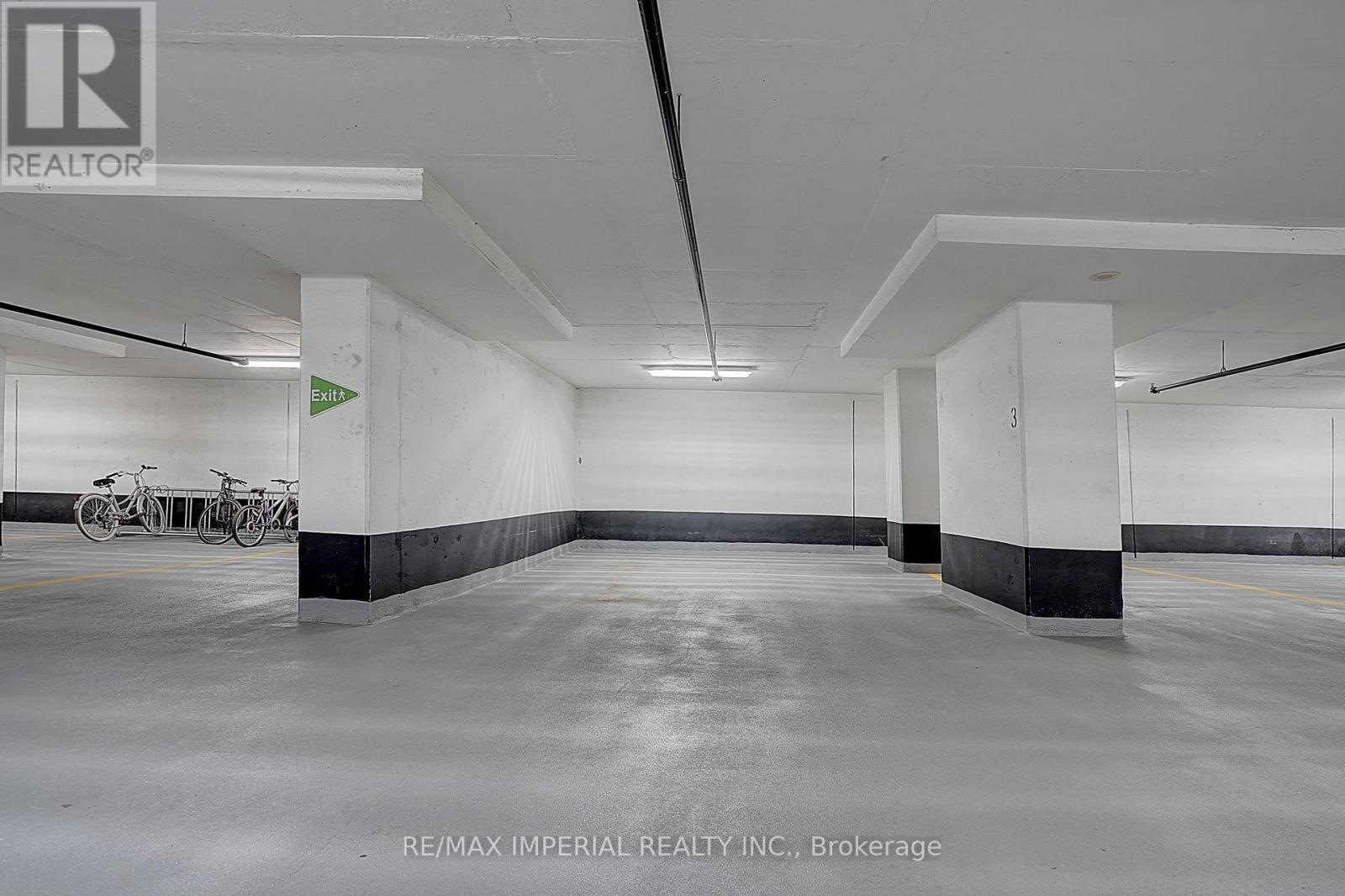 #4903 832 BAY STREET - Image 40