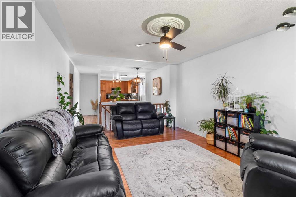 Listing photo – 4743 47 Street, Sylvan Lake