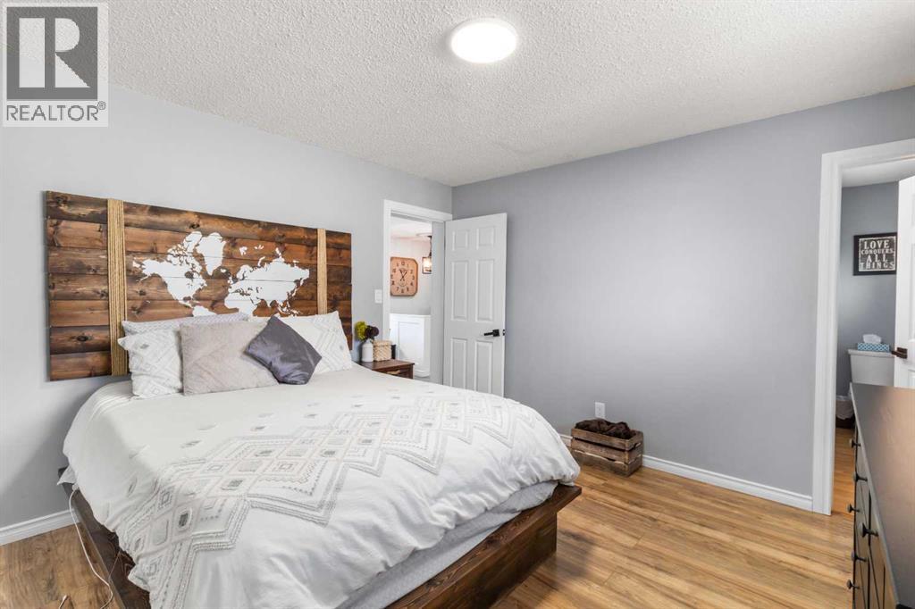 Listing photo – 4743 47 Street, Sylvan Lake