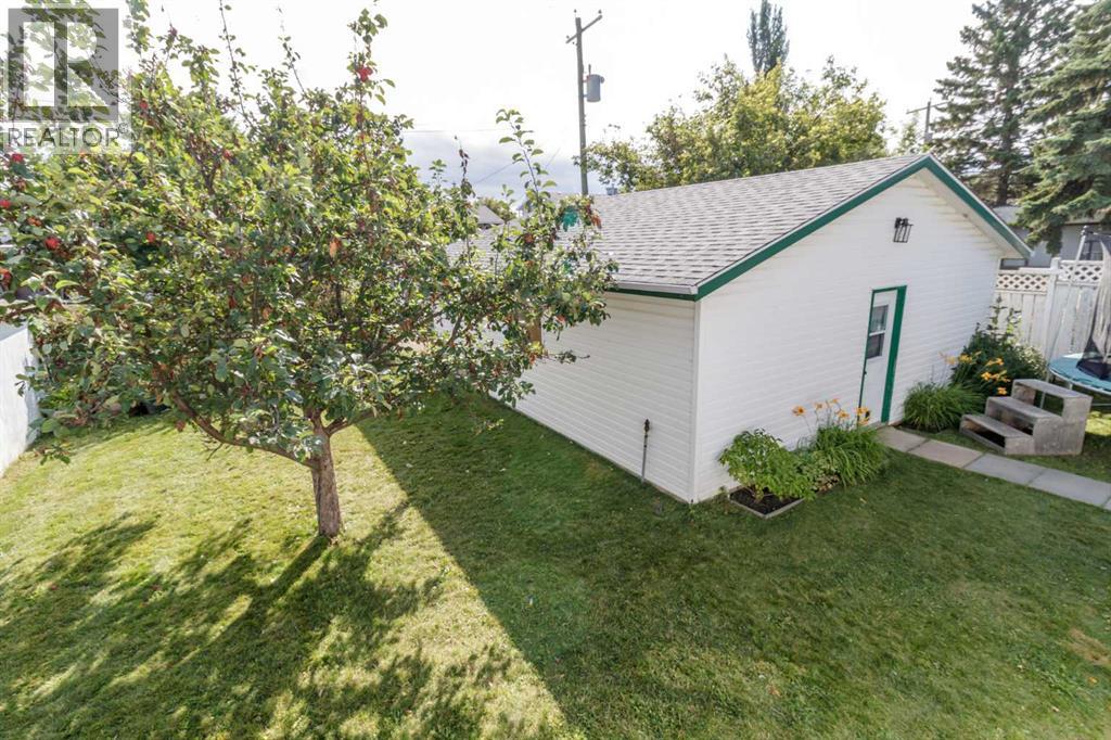 Listing photo – 4743 47 Street, Sylvan Lake