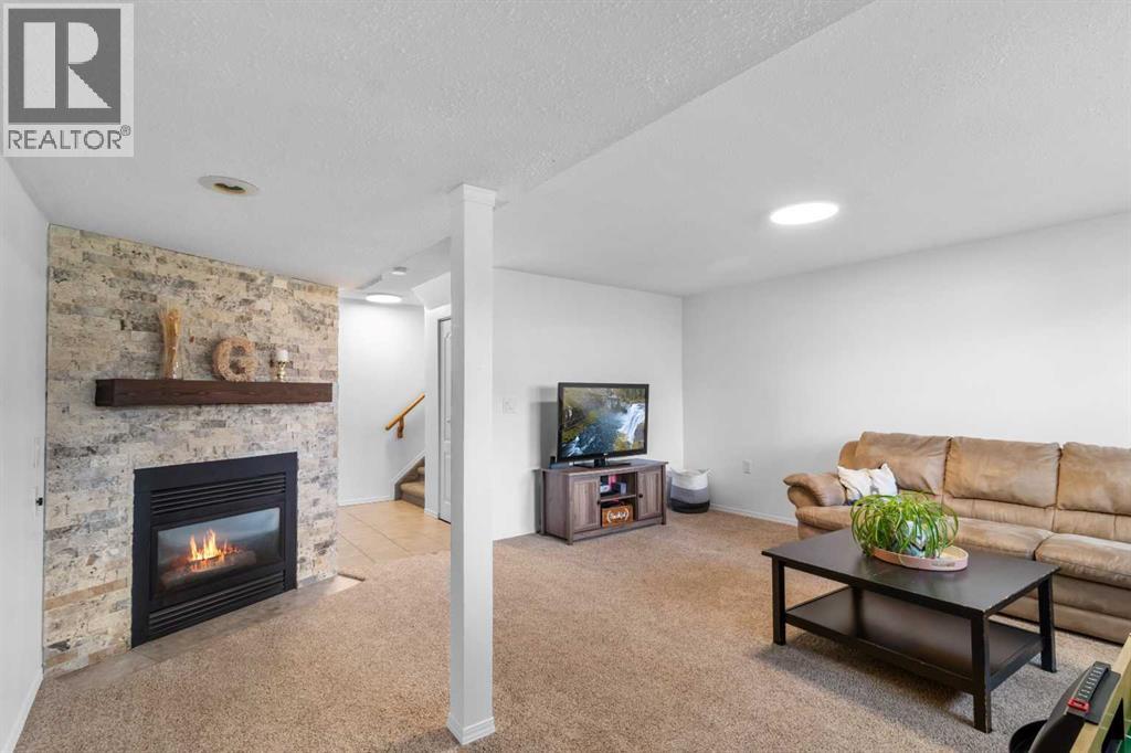 Listing photo – 4743 47 Street, Sylvan Lake