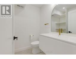 B - 225 Gainsborough Road, Toronto, ON M4L3C7 Photo 17