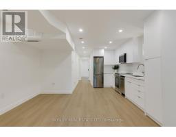 B - 225 Gainsborough Road, Toronto, ON M4L3C7 Photo 6