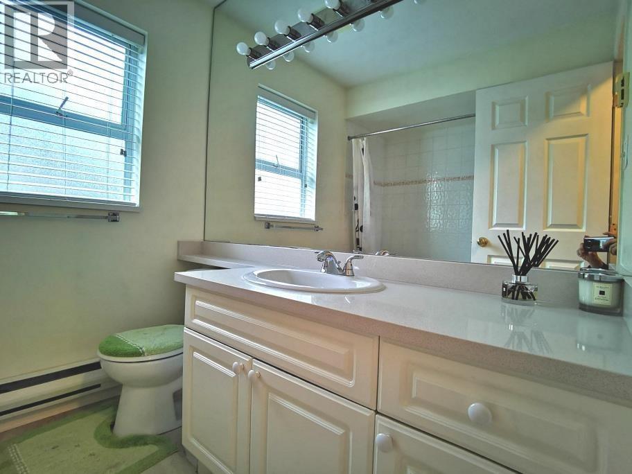 6 7488 SALISBURY AVENUE, Burnaby