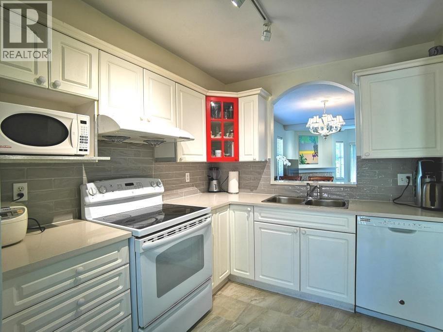 6 7488 SALISBURY AVENUE, Burnaby
