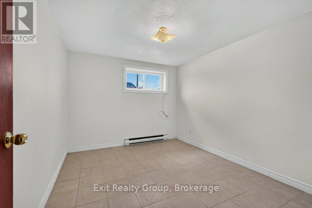 244 WELLER AVENUE - 26