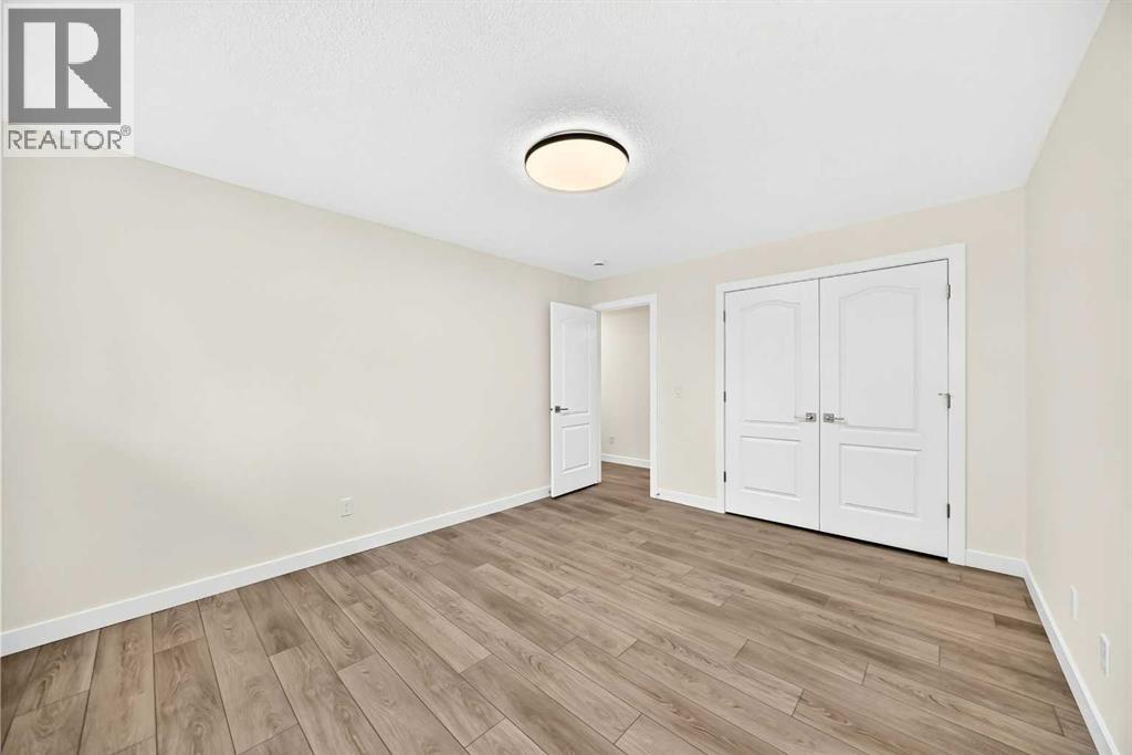 4016 37 Street NW - 11