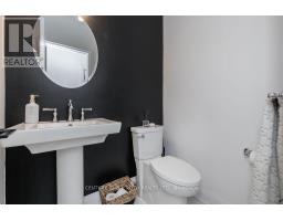 34 Kiernan Crescent N, New Tecumseth, ON L9R0V3 Photo 6