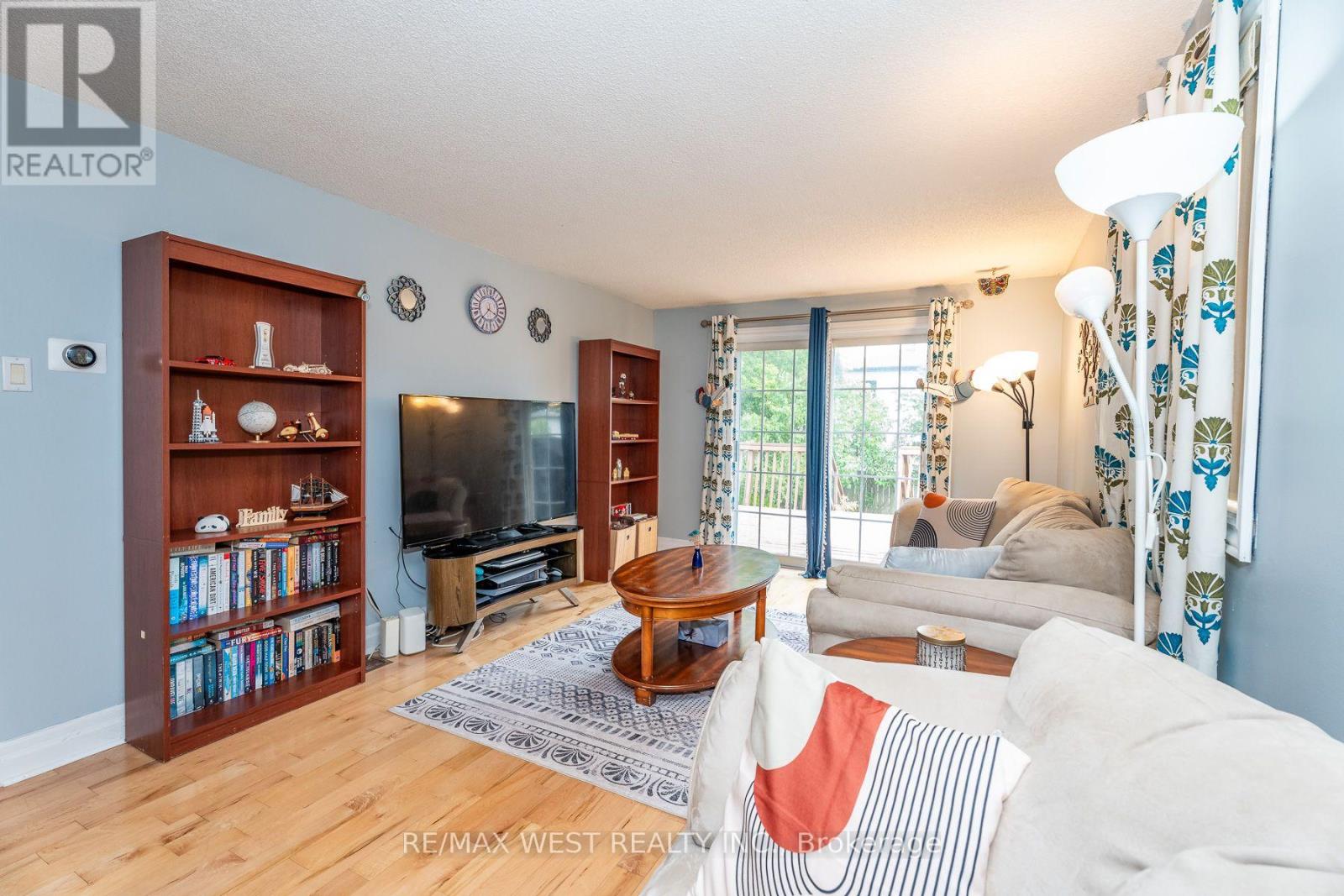 369 GALLOWAY BOULEVARD - 2