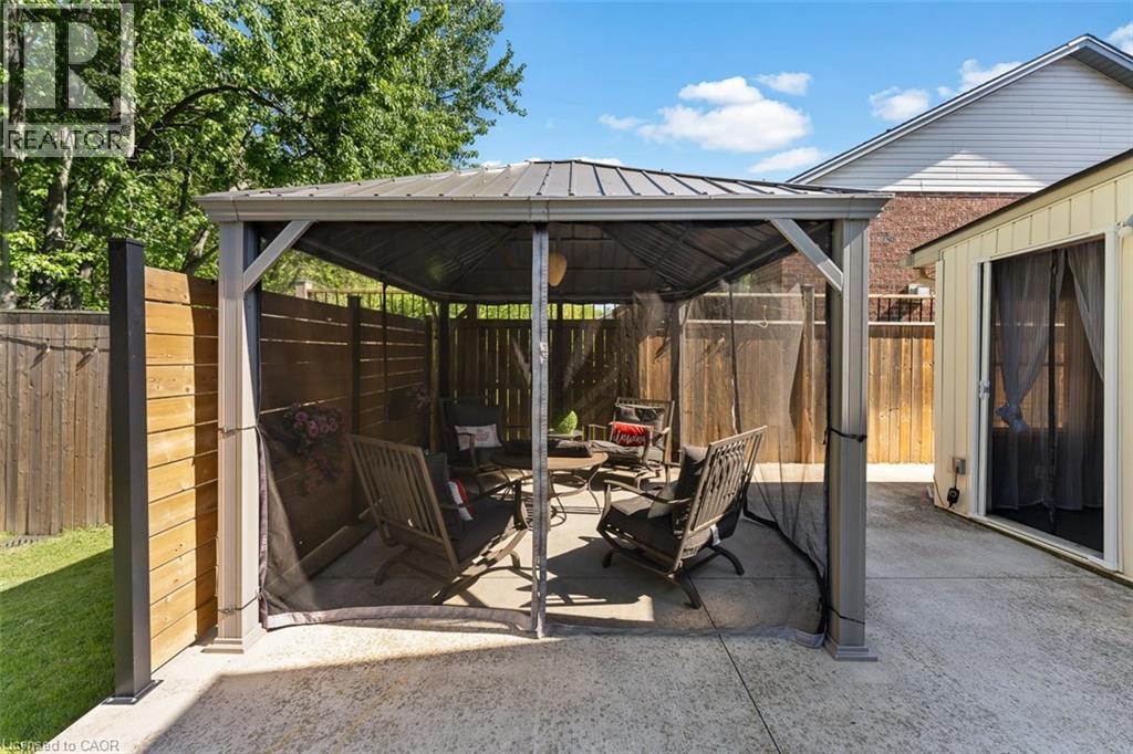 43 THOROLD Avenue - 36