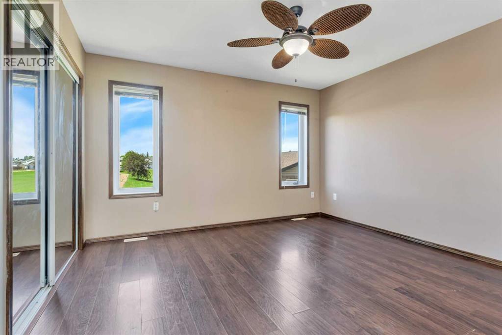 Listing photo – 80 Hinshaw Drive, Sylvan Lake