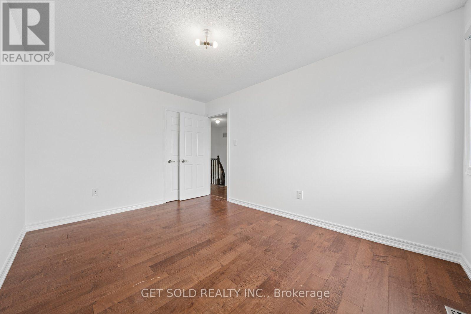 57 OAKLEA BOULEVARD - 23