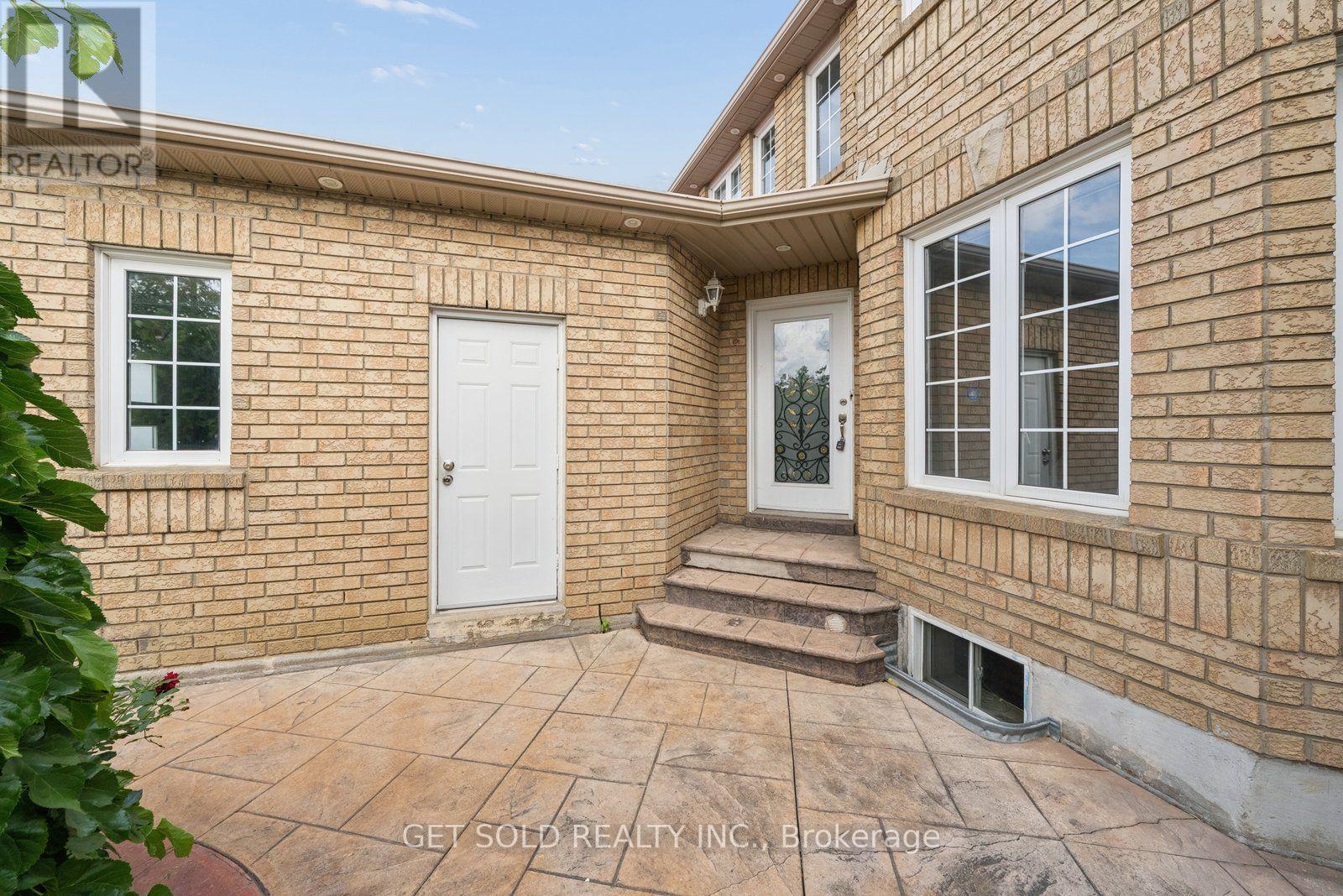 57 OAKLEA BOULEVARD - 3