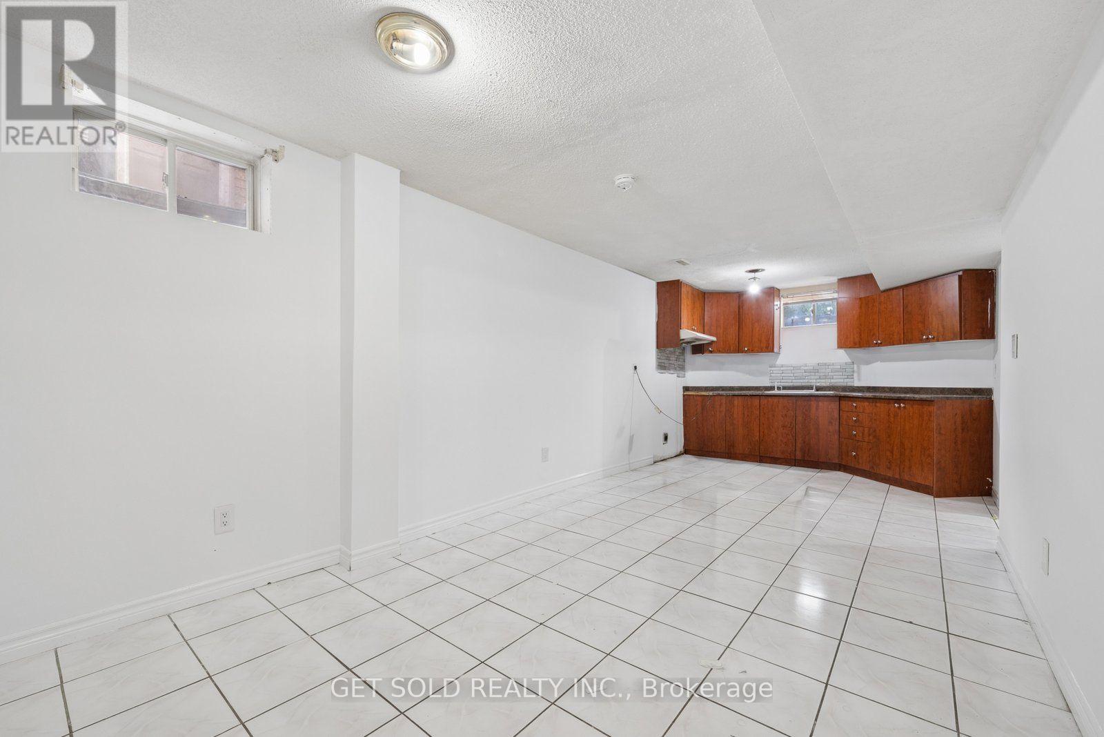 57 OAKLEA BOULEVARD - 30